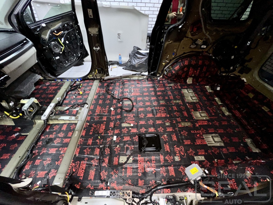 Шумоизоляция авто послойно. Слои шумоизоляции дверей. Шумоизоляция вибропласт. Шумоизоляция авто полная. Профессиональная шумоизоляция.