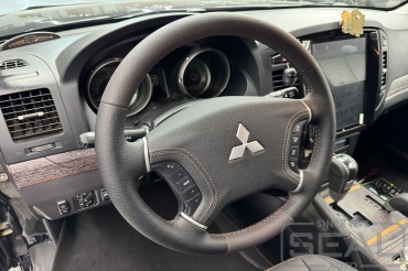 Mitsubishi Pajero 4    