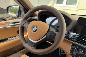BMW X5 (E70)    