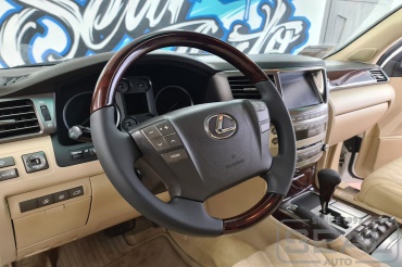 Lexus LX570    